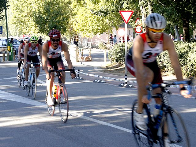 Club 3d Triatlón Madrid y entrenamiento de triatlón en Triatlón Crono Por equipos