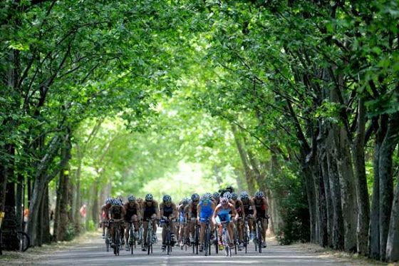 conducta dentro del peloton ciclista en un triatlón