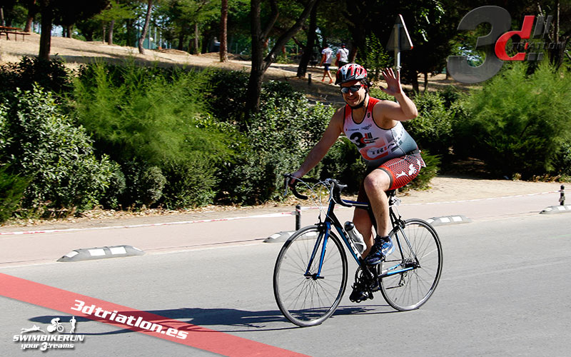 Club 3d triatlon en el triatlon villa de Madrid Javier Ales
