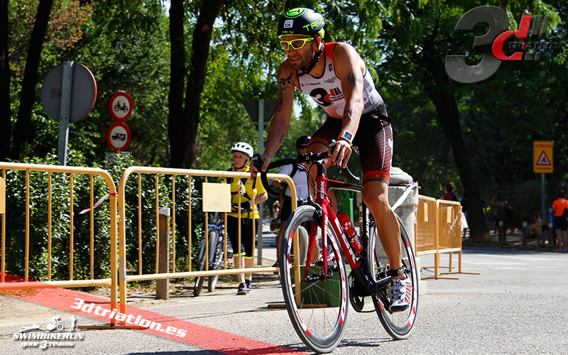 Club 3d triatlon en el triatlon villa de Madrid Juandy