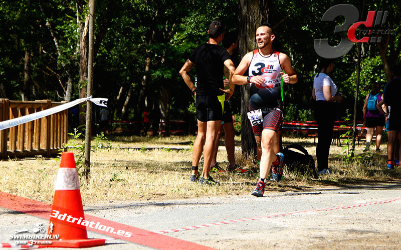 Club 3d triatlon en el triatlon villa de Madrid Miquel