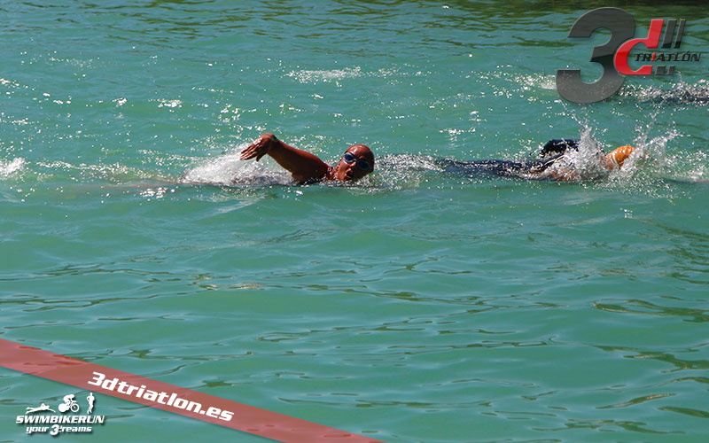 Resultados y fotos del club 3d triatlon madrid en el acuatlon dani molina