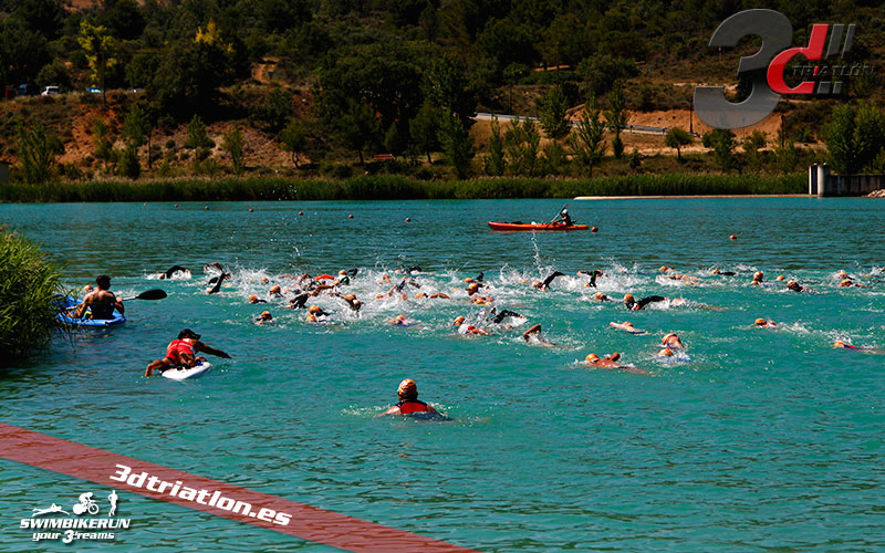 Resultados y fotos del club 3d triatlon madrid en el acuatlon dani molina