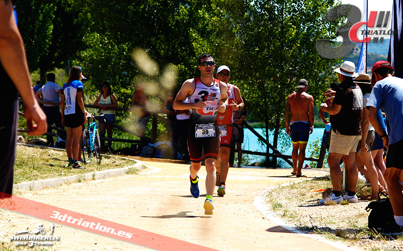 Resultados y fotos del club 3d triatlon madrid en el acuatlon dani molina