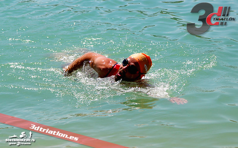 Resultados y fotos del club 3d triatlon madrid en el acuatlon dani molina