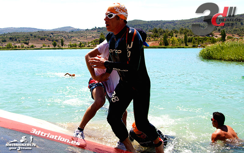 Resultados y fotos del club 3d triatlon madrid en el acuatlon dani molina