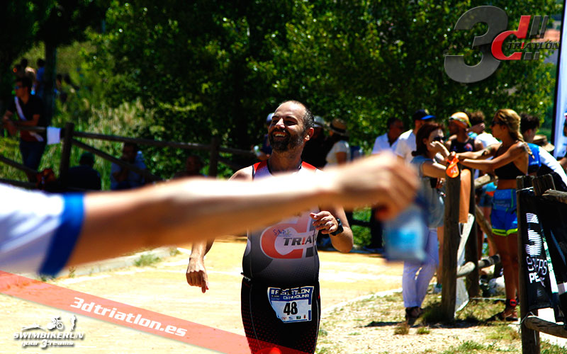 Resultados y fotos del club 3d triatlon madrid en el acuatlon dani molina