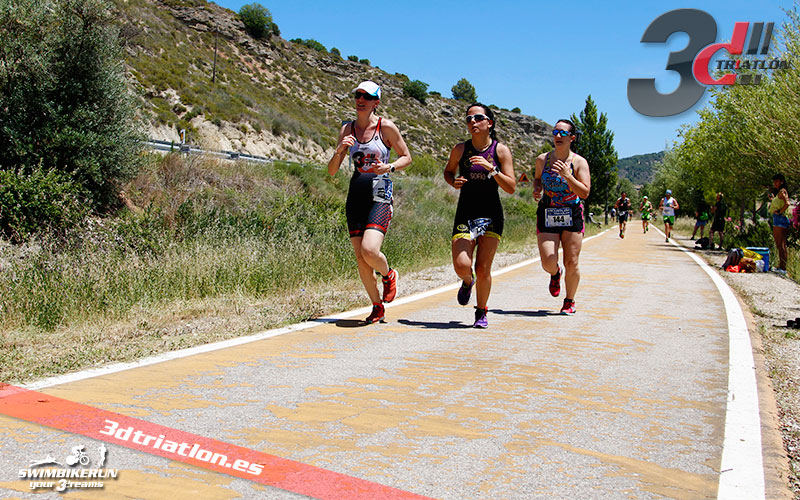 Resultados y fotos del club 3d triatlon madrid en el acuatlon dani molina