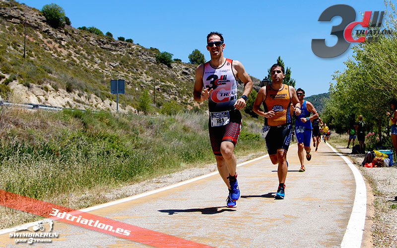 Resultados y fotos del club 3d triatlon madrid en el acuatlon dani molina