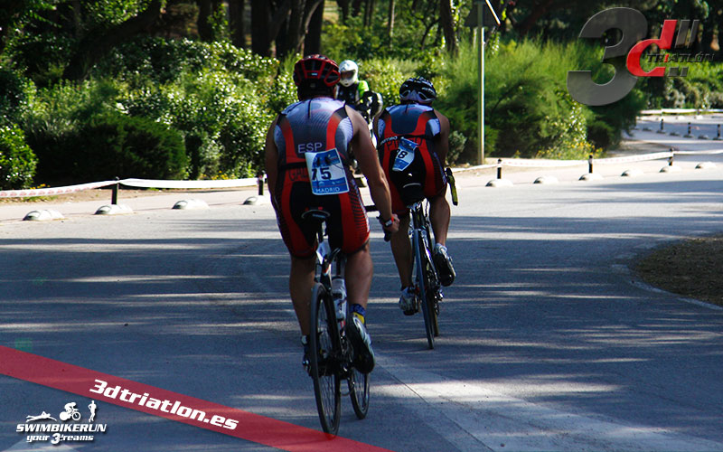 fotos del club 3d triatlon madrid en el triatlon de la casa de campo