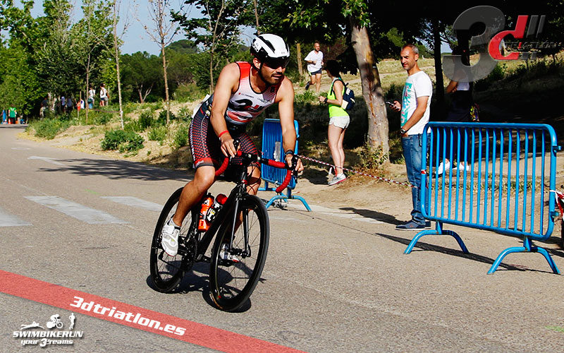 fotos del club 3d triatlon madrid en el triatlon de la casa de campo