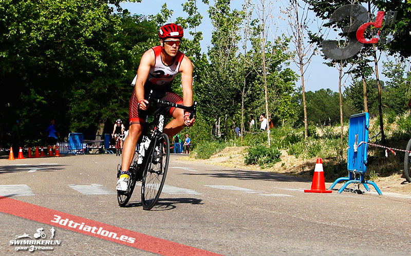 fotos del club 3d triatlon madrid en el triatlon de la casa de campo