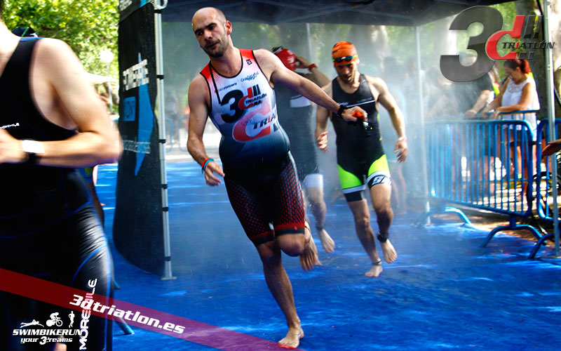 fotos del club 3d triatlon madrid en el triatlon de la casa de campo