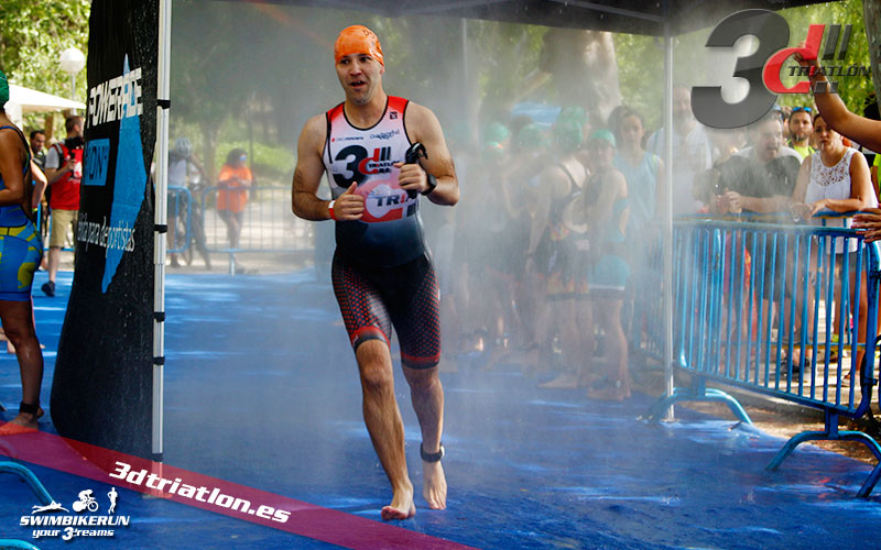 fotos del club 3d triatlon madrid en el triatlon de la casa de campo