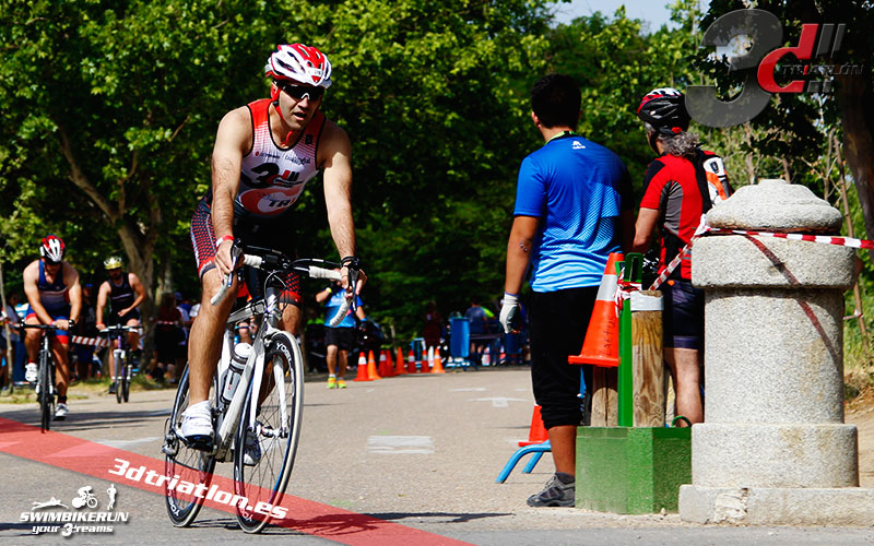 fotos del club 3d triatlon madrid en el triatlon de la casa de campo