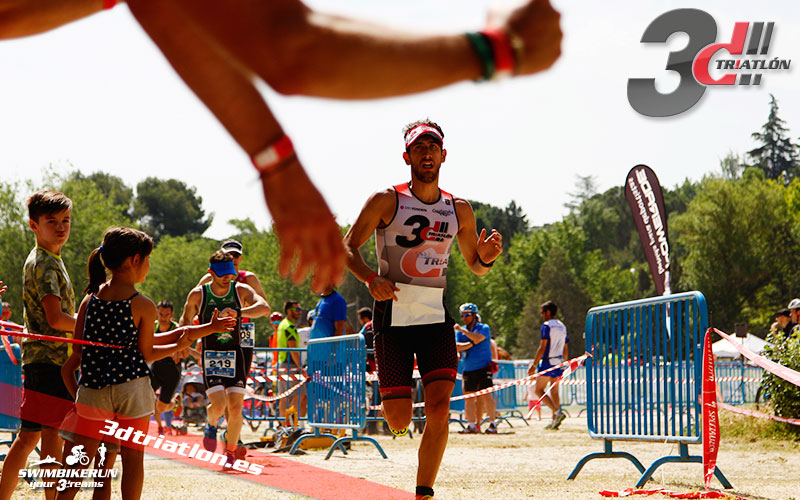 fotos del club 3d triatlon madrid en el triatlon de la casa de campo