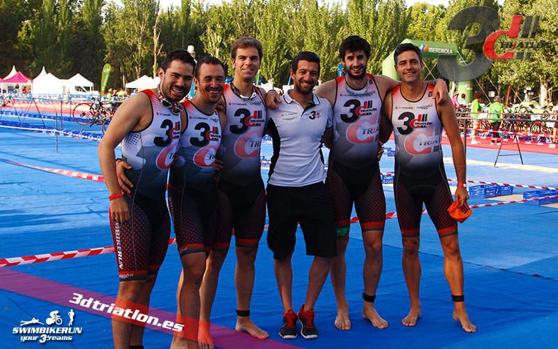 fotos del club 3d triatlon madrid en el triatlon de la casa de campo
