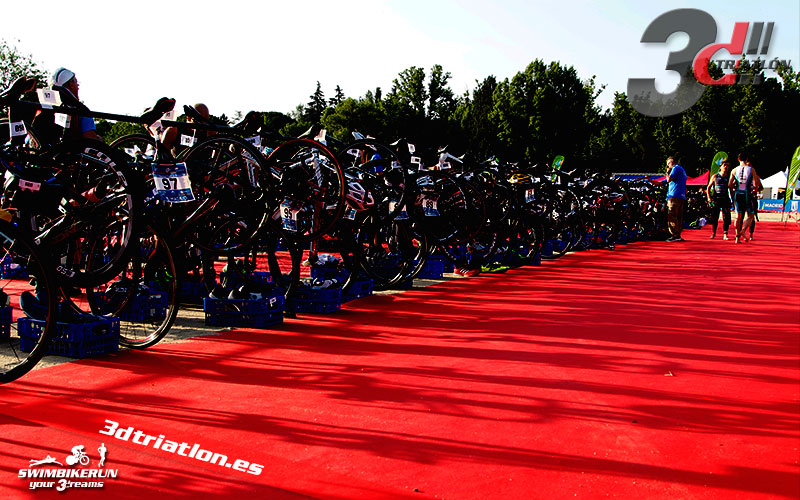fotos del club 3d triatlon madrid en el triatlon de la casa de campo