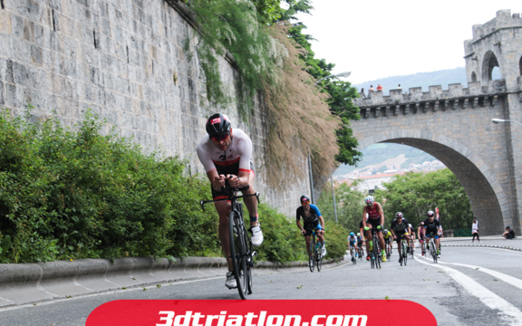Fotos del Campeonato de España Half Ironman Pamplona 2022 Club 3d Triatlón Madrid