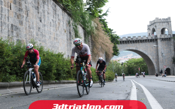 Fotos del Campeonato de España Half Ironman Pamplona 2022 Club 3d Triatlón Madrid